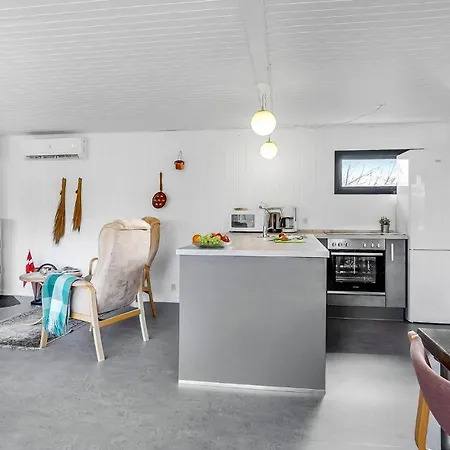 펜션 Beautiful In With Kitchen Hals