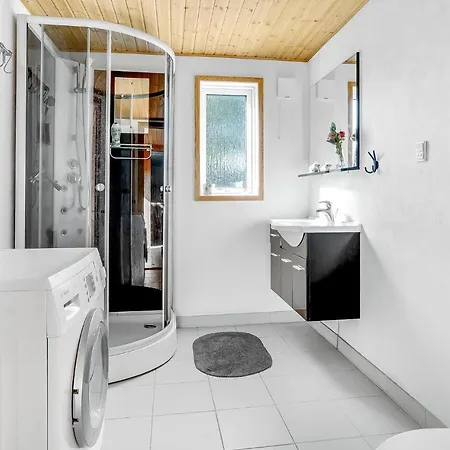 Prázdninový dům Beautiful In With Kitchen Hals